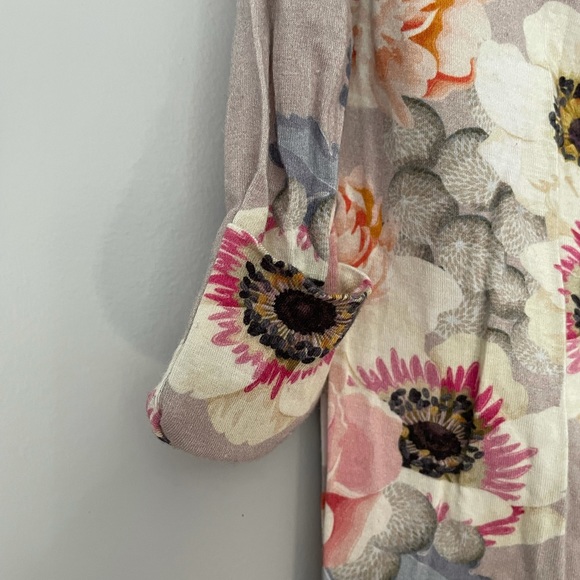 95% bamboo baby onesie πΊ - Picture 2 of 4